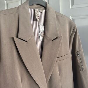 (NWT) ANTHROPOLOGIE/ DOLAN “The Edit Collection” Blazer – Size M